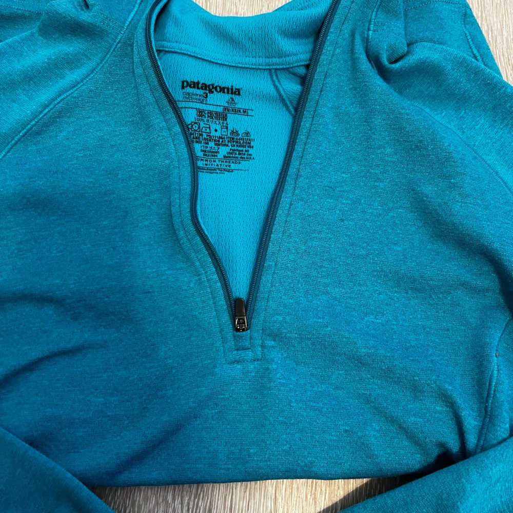 Women’s Patagonia Blue Quarter-zip Size Small